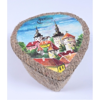 Box Tallinn with oil image heart